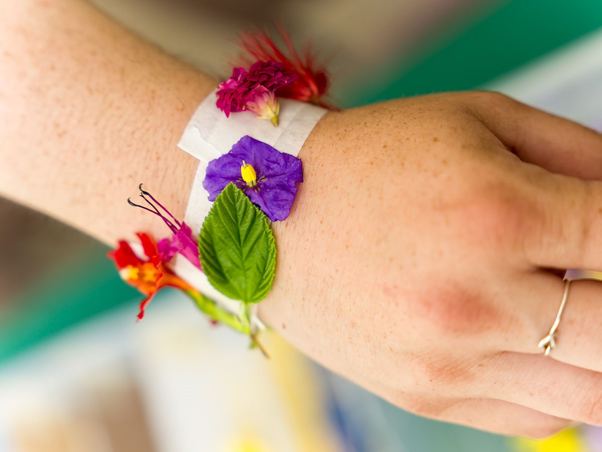 flower-leaf-bracelet-web